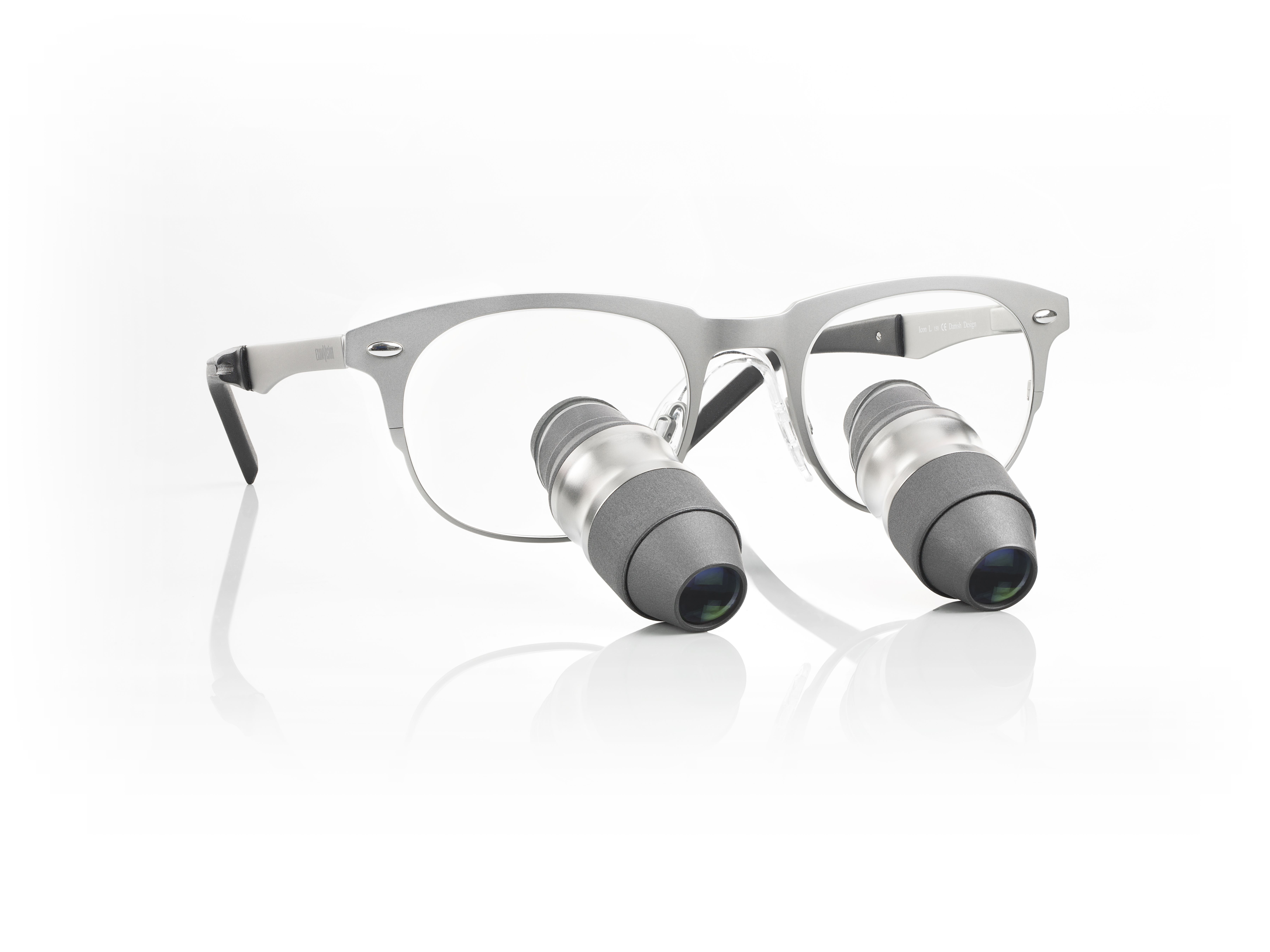 ExamVision Kepler Advanced 4 suurennosta samassa luupissa